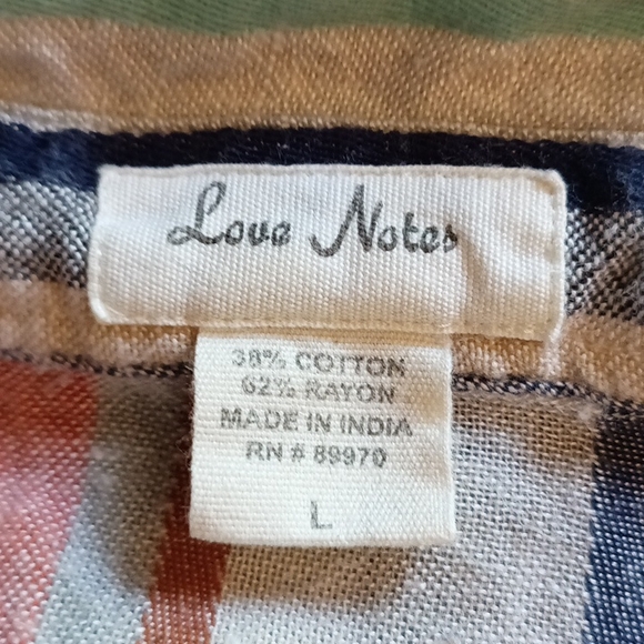 Love Notes stripes soft casual short sleeved. L but runs M - Picture 2 of 2